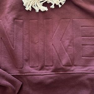 Women’s Small Nike Dri-Fit boxy style Cropped crewneck sweatshirt in dark mauve